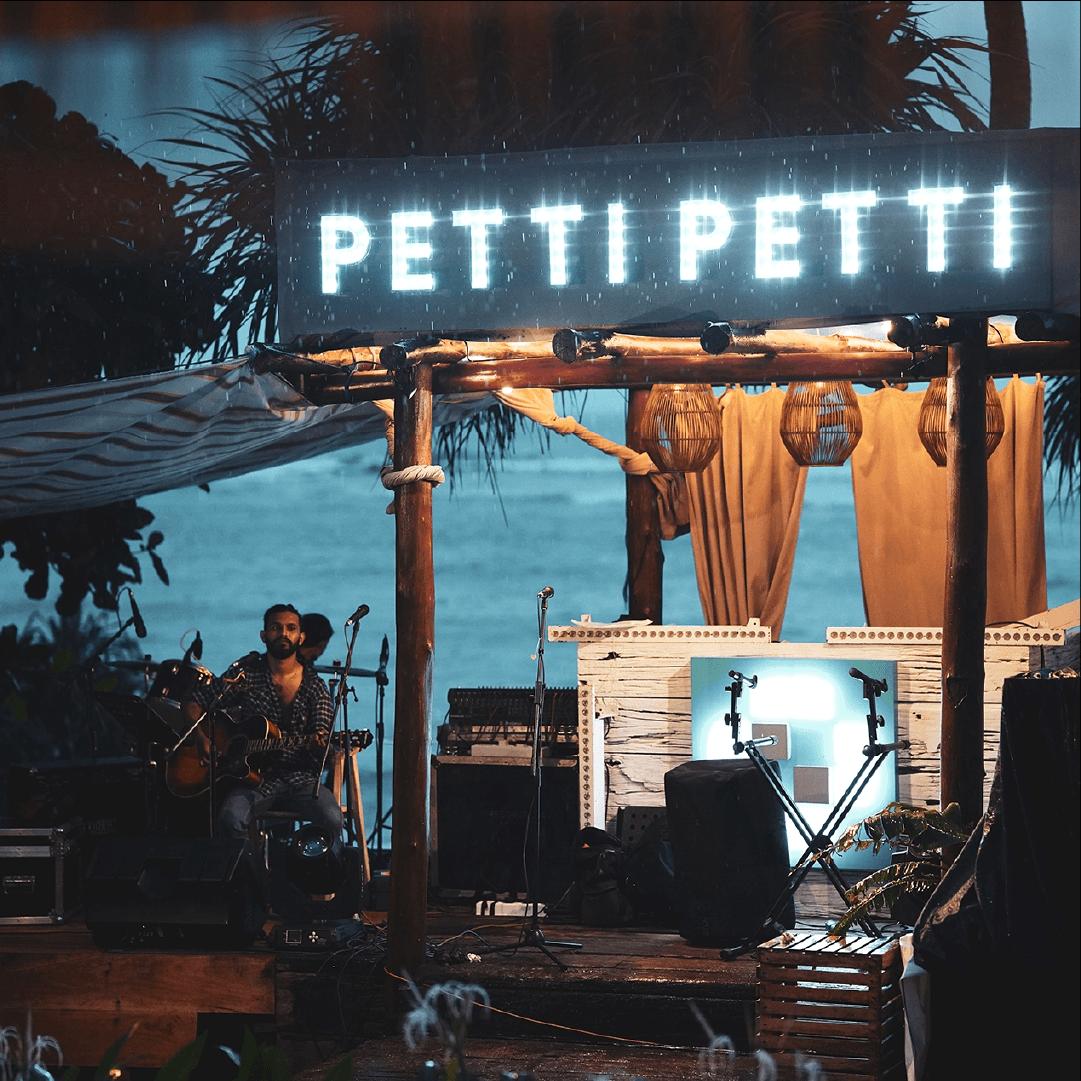 Petti Petti Restaurant & Bar Night Vibes